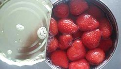 Canned Strawberry